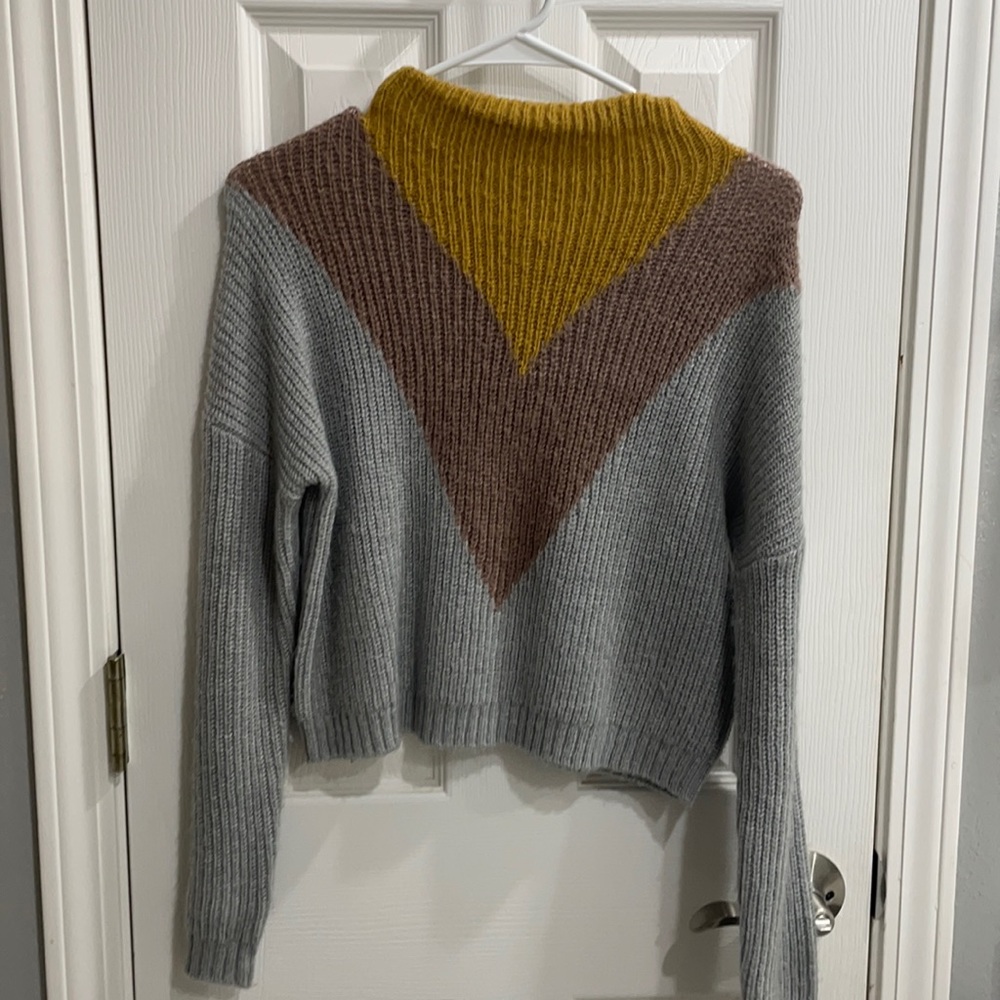 SWEATER